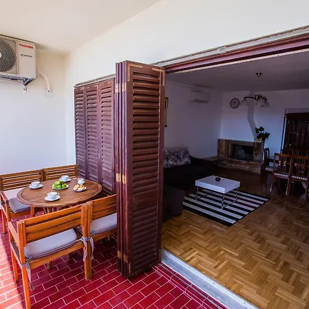 Grand View سبليت