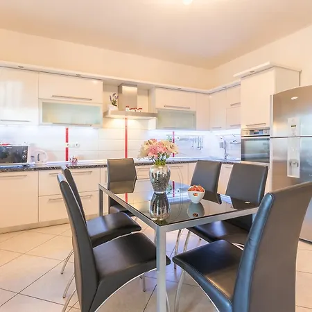 Grand View Apartman
